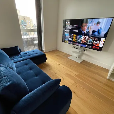 Luxury Top Floor Penthouse Apartment Near Heathrow London Exterior foto
